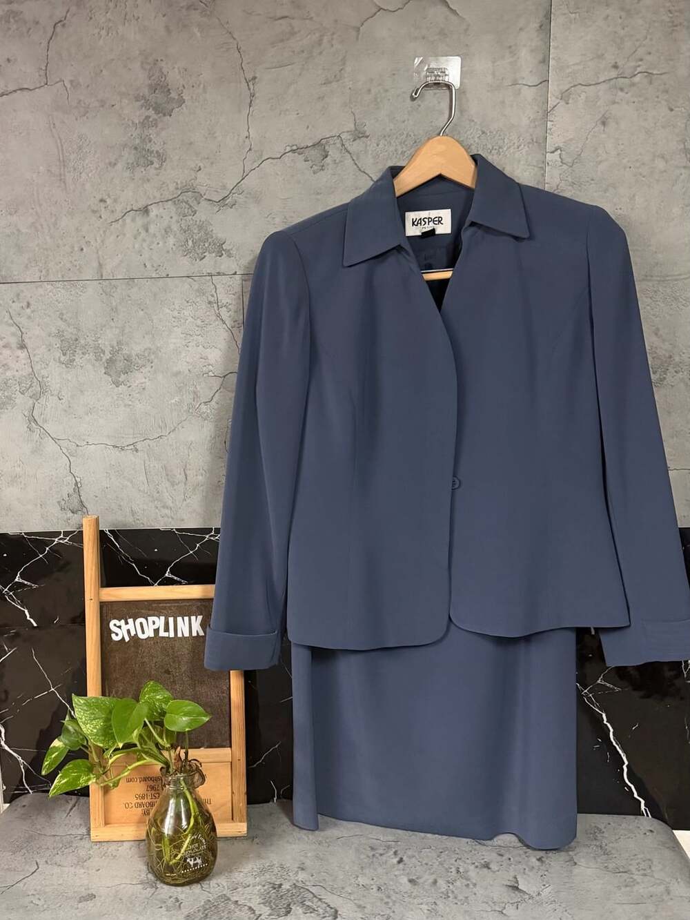 Kasper Blue 2-Piece Suit Size 6P Blazer Skirt Set Polyester Business Casual